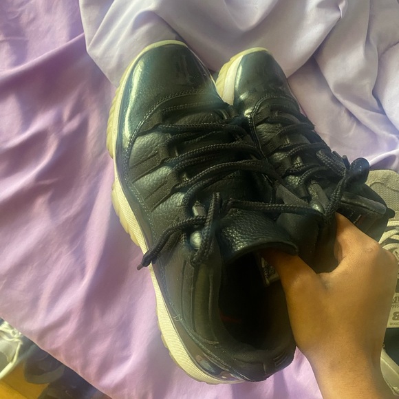 Jordan Black and White Sneakers - Picture 1 of 1
